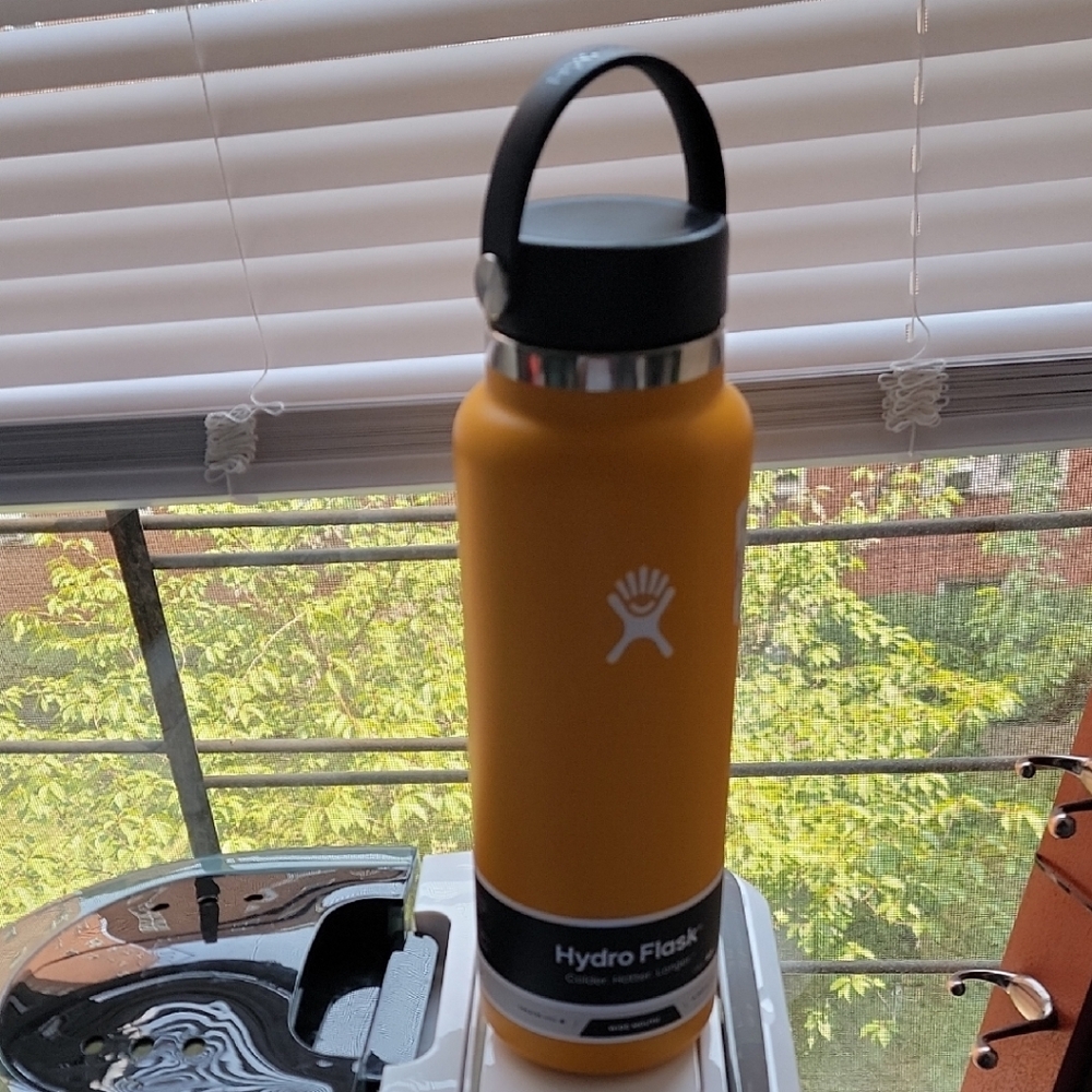 Hydro Flask Mustard Bottle with Black Handle